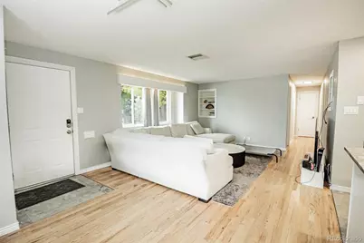 2569 E Cresthill Avenue, Centennial, CO 80121 - Photo 3