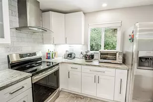 2569 E Cresthill Ave, Centennial, CO 80121 - Photo 9