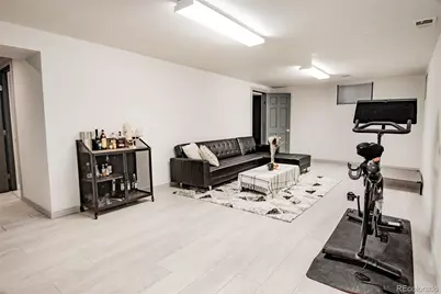 2569 E Cresthill Avenue, Centennial, CO 80121 - Photo 17