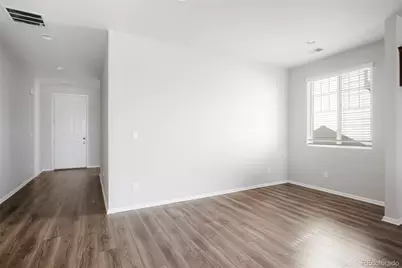 10526 Akron Street, Commerce City, CO 80640 - Photo 9