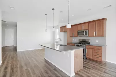 10526 Akron Street, Commerce City, CO 80640 - Photo 5