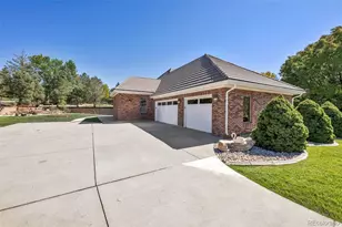 7152 S Perth St, Aurora, CO 80016 - Photo 5
