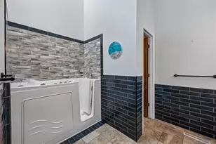 4282 S Fairplay Cir, Aurora, CO 80014 - Photo 17