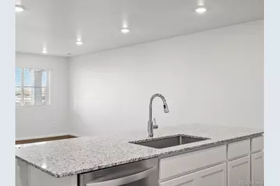 6539 N Netherland Street, Aurora, CO 80019 - Photo 9