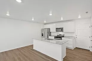 6539 N Netherland St, Aurora, CO 80019 - Photo 5