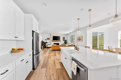 7281 S Vandriver Way, Aurora, CO 80016 - Photo 13