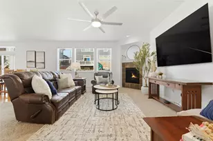 6247 S Muscadine Ct, Aurora, CO 80016 - Photo 9