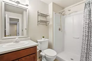 8095 E Colorado Ave, Denver, CO 80231 - Photo 23