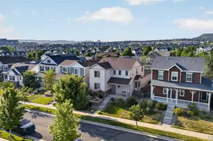 3810 Cadence Dr, Castle Rock, CO 80109 - Photo 3
