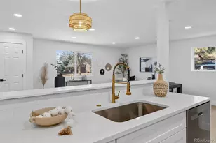 234 Nome St, Aurora, CO 80010 - Photo 9