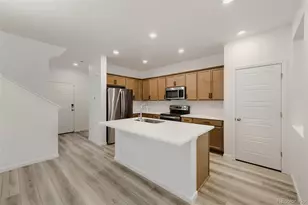 23920 E 34th Ave, Aurora, CO 80019 - Photo 5