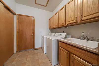 22885 E Canyon Place, Aurora, CO 80016 - Photo 23