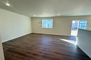 727 N Clubview St, Watkins, CO 80137 - Photo 9