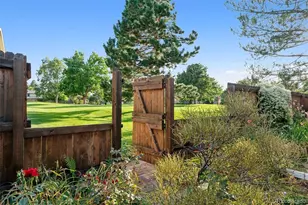 12335 E Bates Cir, Aurora, CO 80014 - Photo 5