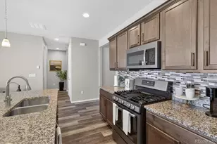 22350 E Mansfield Pl, Aurora, CO 80018 - Photo 5