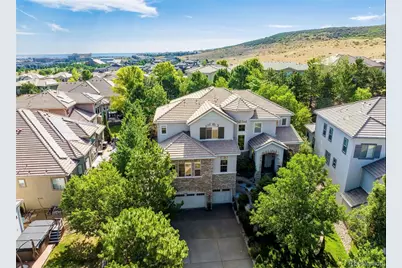 10488 Bluffmont Drive, Lone Tree, CO 80124 - Photo 17