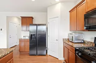 4727 E 95th Dr, Thornton, CO 80229 - Photo 9