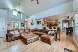 705 Antelope Dr W, Bennett, CO 80102 - Photo 7