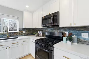 2935 Ivy St, Denver, CO 80207 - Photo 9