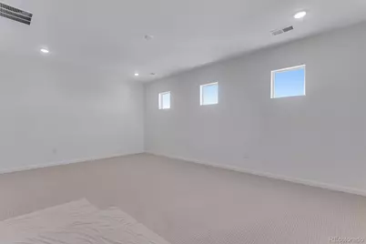 3364 N Haleyville Court, Aurora, CO 80019 - Photo 39