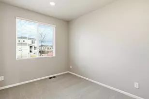 1218 Spg Crk Dr, Windsor, CO 80550 - Photo 3