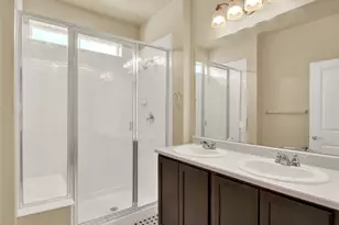 8025 E 21st Ave, Denver, CO 80238 - Photo 21