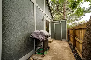 1220 S Flower Cir, Lakewood, CO 80232 - Photo 23