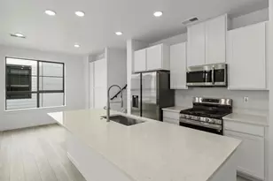 2060 S Holly St, Denver, CO 80222 - Photo 7