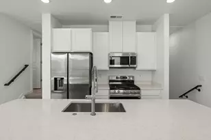 2060 S Holly St, Denver, CO 80222 - Photo 7