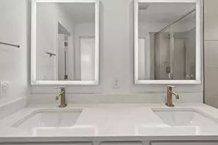 2060 S Holly St, Denver, CO 80222 - Photo 21