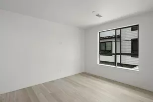 2060 S Holly St, Denver, CO 80222 - Photo 9