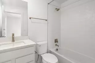 2060 S Holly St, Denver, CO 80222 - Photo 13