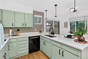 2140 E Columbia Pl, Denver, CO 80210 - Photo 9