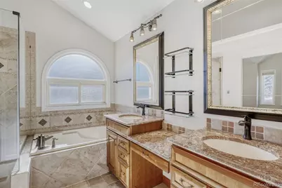 2509 S Truckee Way, Aurora, CO 80013 - Photo 17