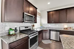 240 S Oak Hill St, Aurora, CO 80018 - Photo 13