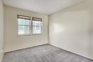 6869 W 10th Ave, Lakewood, CO 80214 - Photo 11