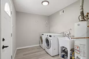 1180 Vaughn St, Aurora, CO 80011 - Photo 13