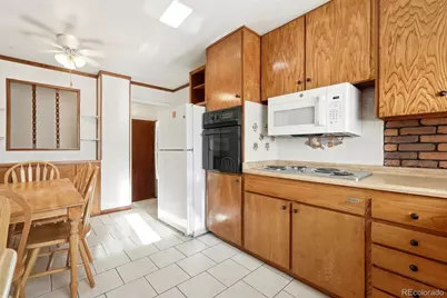 10512 Marion Way, Northglenn, CO 80233 - Photo 9