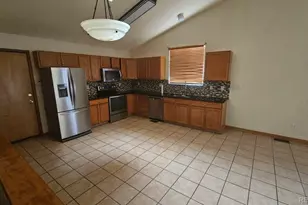 654 W 116th Ave, Northglenn, CO 80234 - Photo 3