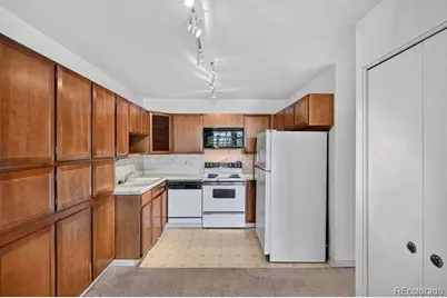 9155 E Center Avenue #10D, Denver, CO 80247 - Photo 5