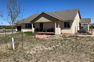 5355 Sunflower Ln, Pueblo, CO 81004 - Photo 3