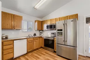 3920 Harbor Ln, Evans, CO 80620 - Photo 7