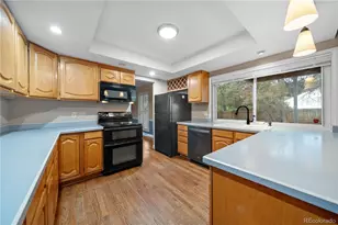 2889 S Newark Pl, Aurora, CO 80014 - Photo 7