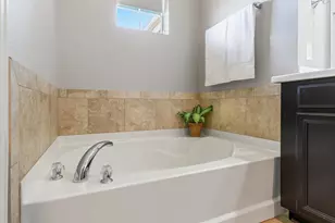 9215 E Prairie Meadow Dr, Denver, CO 80238 - Photo 27