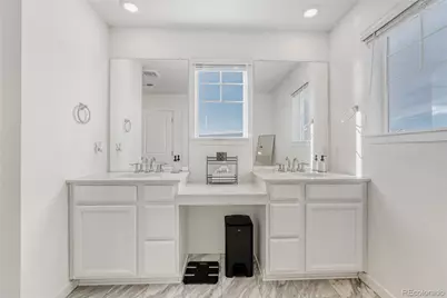 24188 E Kentucky Place, Aurora, CO 80018 - Photo 17