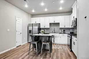 9962 W Victoria Pl, Littleton, CO 80127 - Photo 3