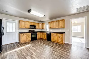 1548 Arapahoe St, Strasburg, CO 80136 - Photo 13