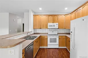 9568 W San Juan Cir, Littleton, CO 80128 - Photo 17