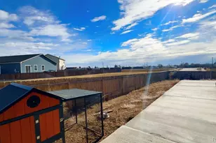 201 N Stewart St, Keenesburg, CO 80643 - Photo 25