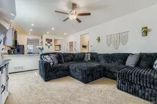 201 N Stewart St, Keenesburg, CO 80643 - Photo 11